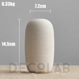 Vase Blanc en Céramique Strié en Forme de Cocoon A