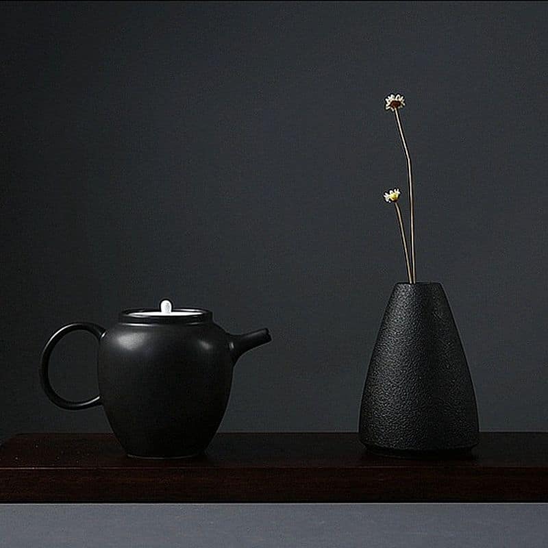Vase Noir Mat en Céramique LIFESTYLE 2