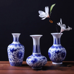 Vase en Porcelaine Chinoise Bleue et Blanche produit